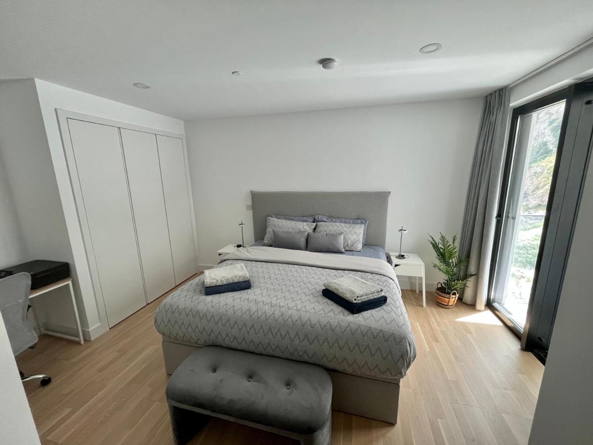 גיברלטר Modern Apartment With Spa And Pool מראה חיצוני תמונה