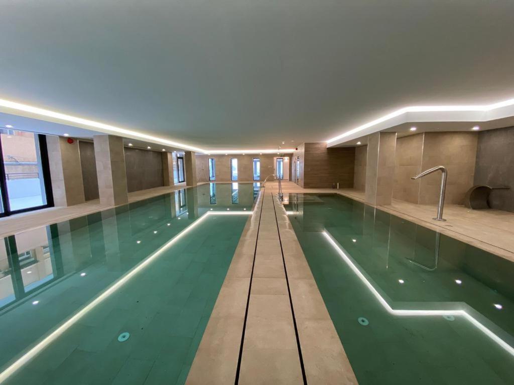 גיברלטר Modern Apartment With Spa And Pool מראה חיצוני תמונה