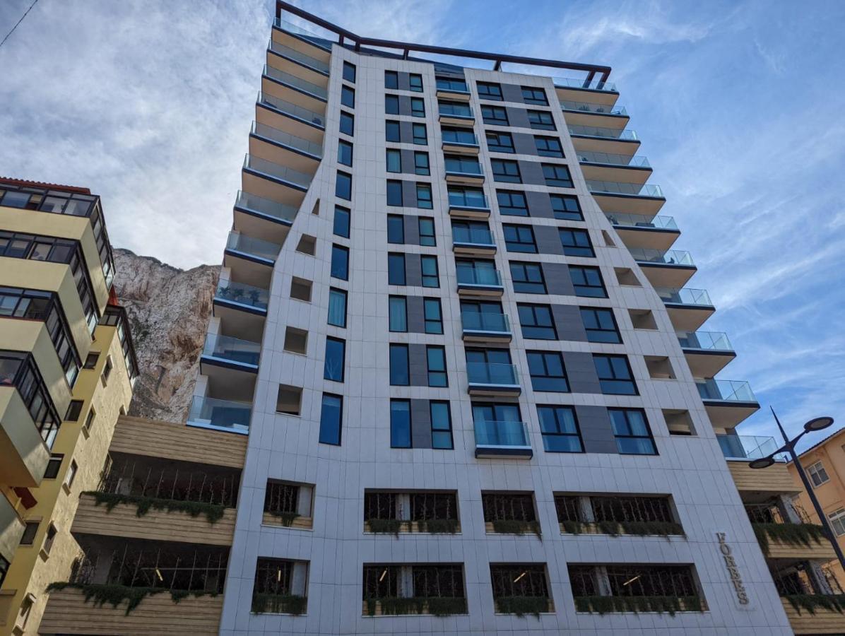 גיברלטר Modern Apartment With Spa And Pool מראה חיצוני תמונה